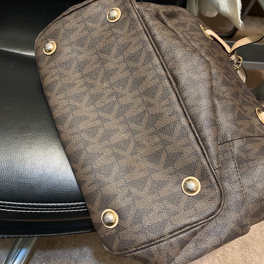 Michael Kors purse - Picture 9 of 10